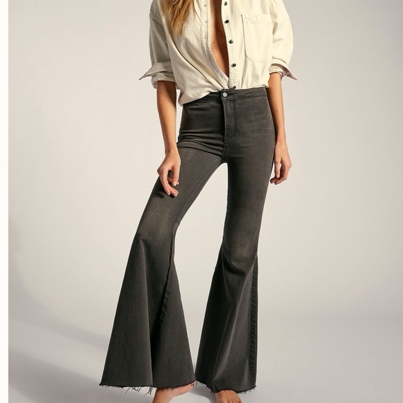 FREE PEOPLE‎ Flare Low Rise Stretchy Jeans Black size 25 - Picture 1 of 9